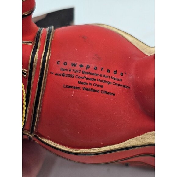 Cowparade Figurine Beefeater- It Ain't Natural London Palace Guard #7247 Vintage - Picture 13 of 15